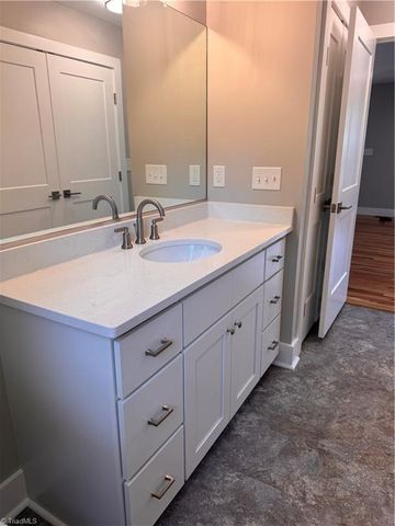 183 Meadow Run Lane, Lexington, NC 27292