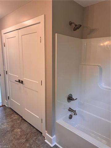 183 Meadow Run Lane, Lexington, NC 27292