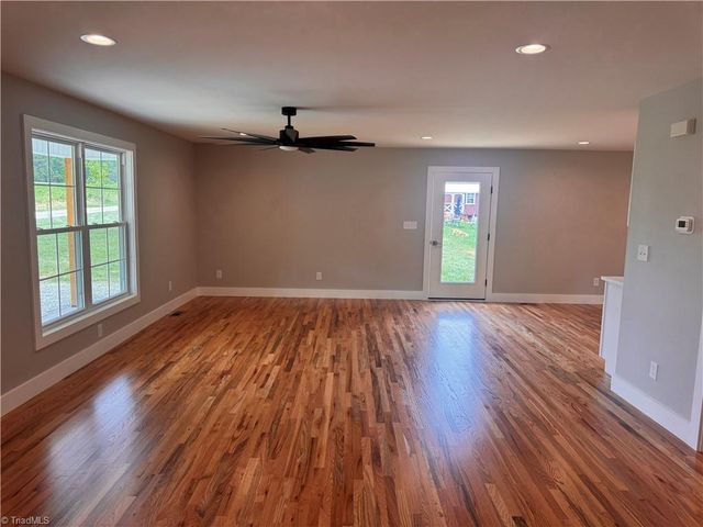 183 Meadow Run Lane, Lexington, NC 27292