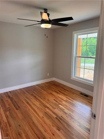 183 Meadow Run Lane, Lexington, NC 27292