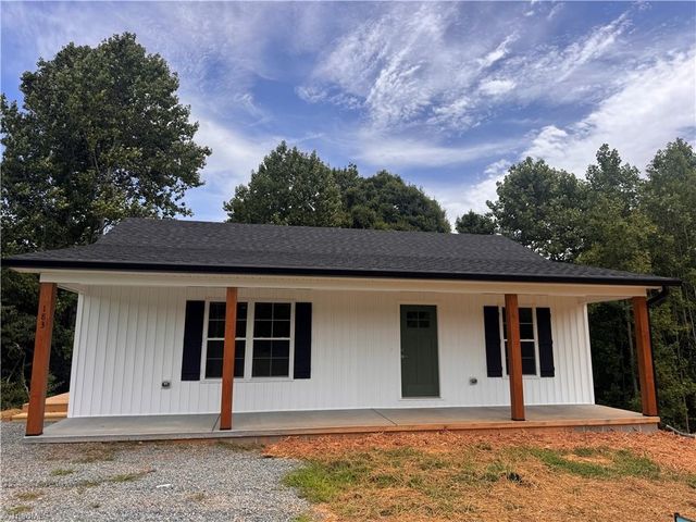 183 Meadow Run Lane, Lexington, NC 27292