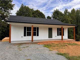 183 Meadow Run Lane, Lexington, NC 27292