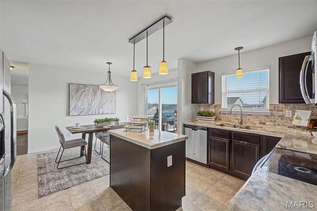 130 Riverdale Woods Circle, O'fallon, MO 63366