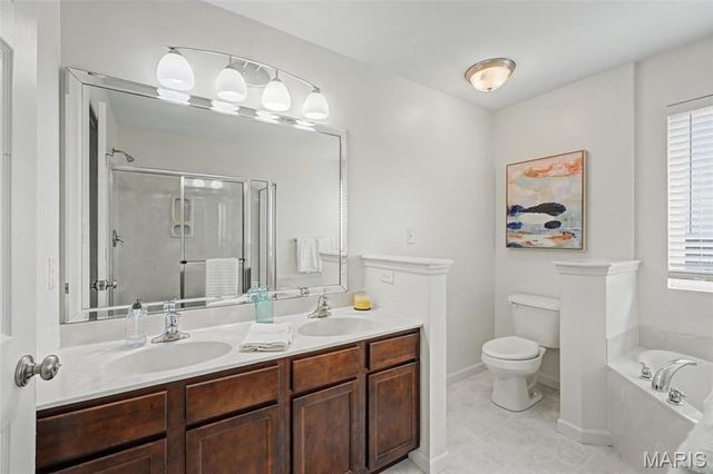 130 Riverdale Woods Circle, O'fallon, MO 63366