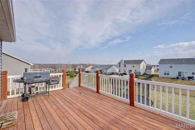 130 Riverdale Woods Circle, O'fallon, MO 63366