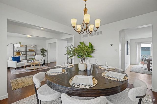 130 Riverdale Woods Circle, O'fallon, MO 63366