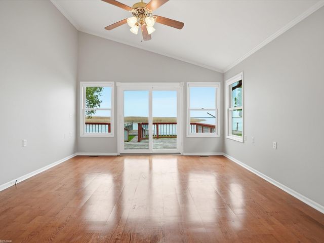 8622 Anchor Bay Drive, Clay Twp, MI 48001