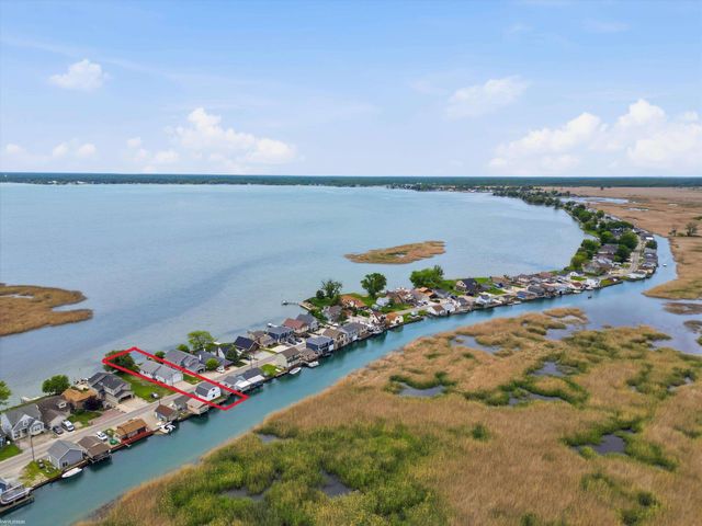 8622 Anchor Bay Drive, Clay Twp, MI 48001
