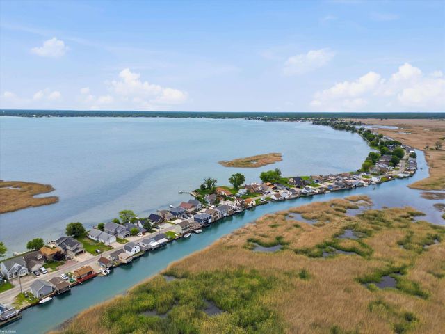 8622 Anchor Bay Drive, Clay Twp, MI 48001