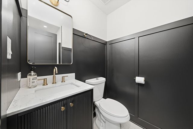 7725 Sawyer Road, Darien, IL 60561