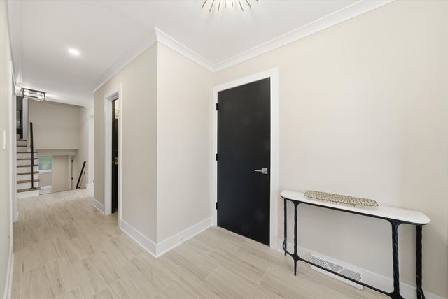 7725 Sawyer Road, Darien, IL 60561