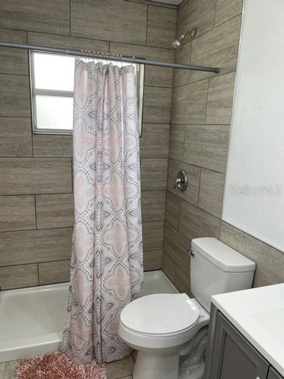 Image 16 of property listing at 4083 30TH AVENUE N, St Petersburg, FL 33713