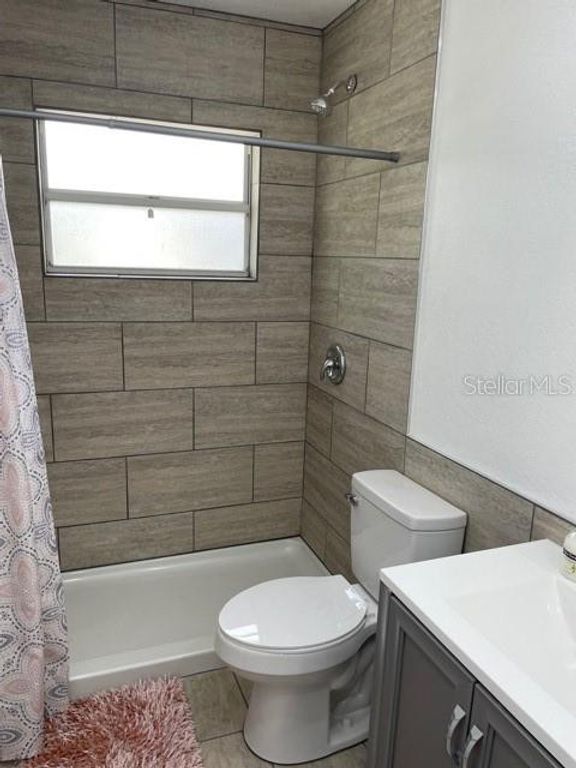 Image 17 of property listing at 4083 30TH AVENUE N, St Petersburg, FL 33713