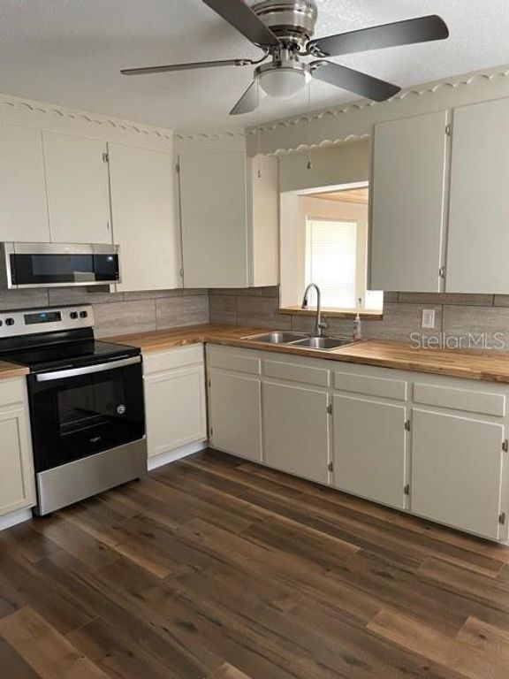 Image 3 of property listing at 4083 30TH AVENUE N, St Petersburg, FL 33713