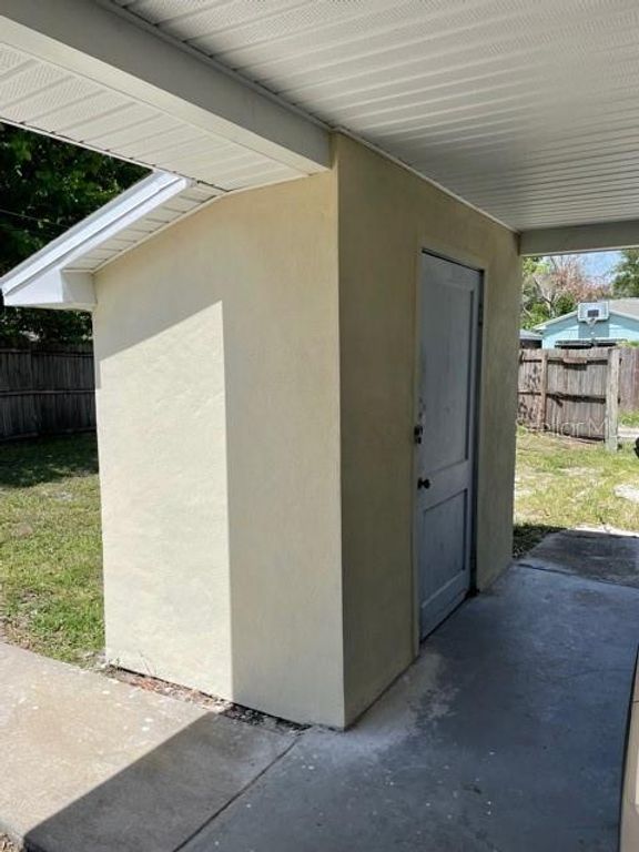 Image 22 of property listing at 4083 30TH AVENUE N, St Petersburg, FL 33713