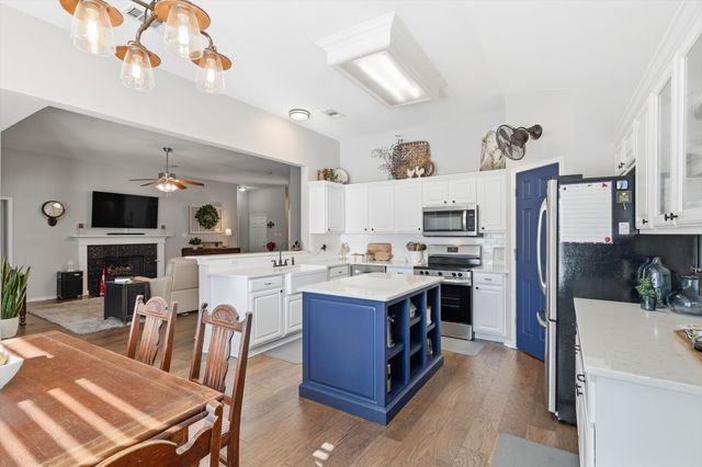 3200 Peakview Drive, Corinth, TX 76210