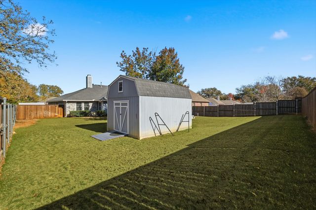 3200 Peakview Drive, Corinth, TX 76210