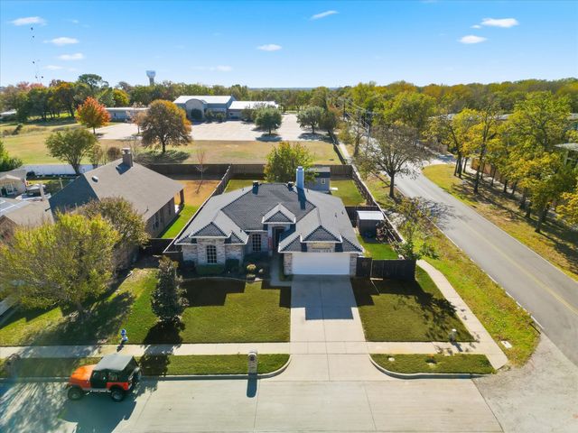 3200 Peakview Drive, Corinth, TX 76210