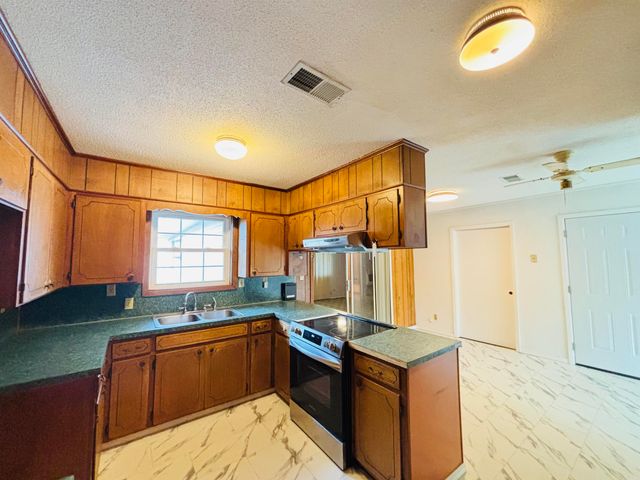 907 Seahorn Street, Gurdon, AR 71743