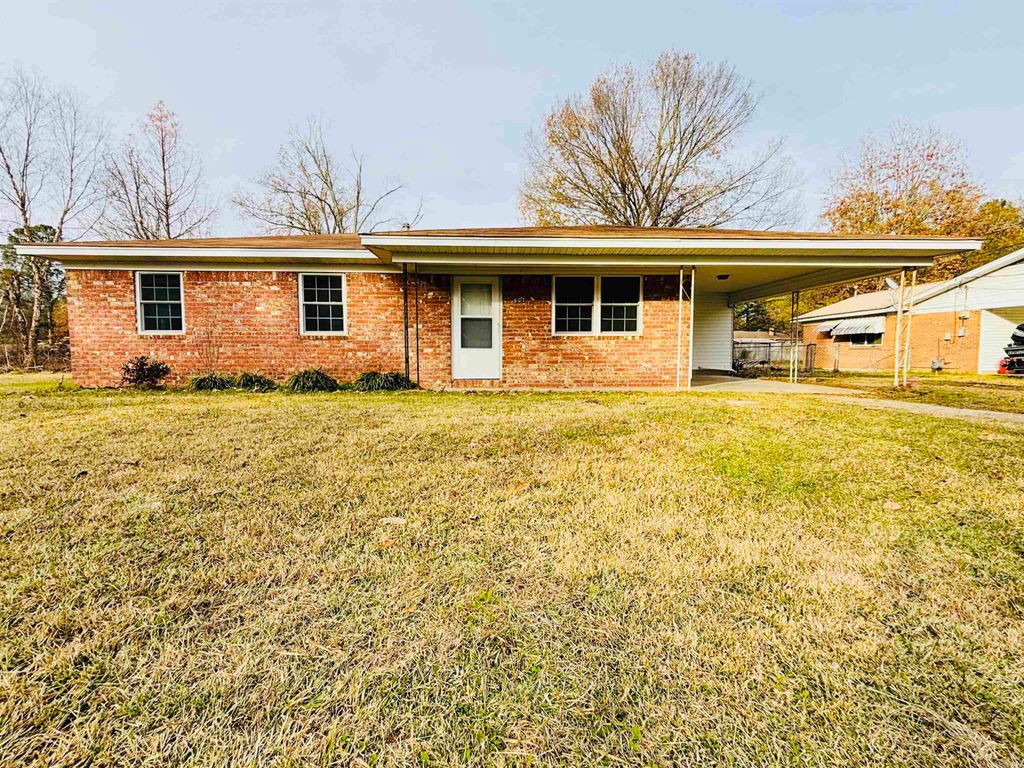 907 Seahorn Street, Gurdon, AR 71743