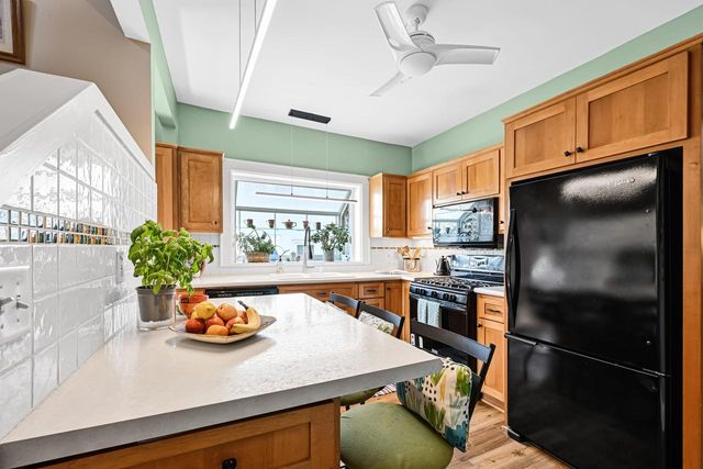 5721 Washington BOULEVARD, Milwaukee, WI 53208