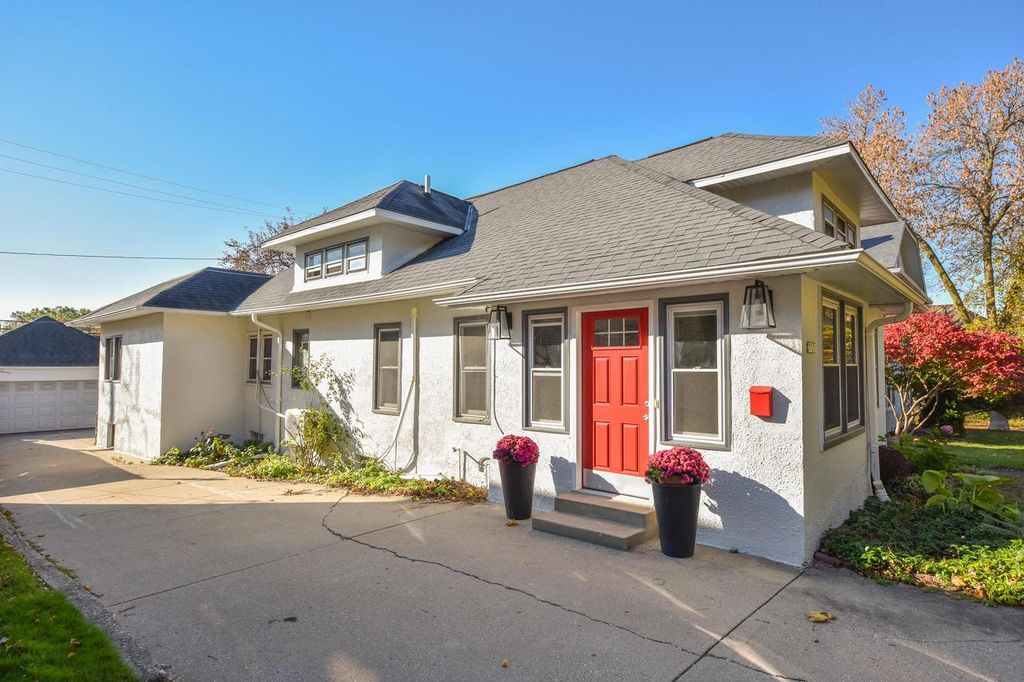 5721 Washington BOULEVARD, Milwaukee, WI 53208