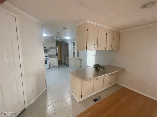 4641 Royal Ridge Boulevard, Las Vegas, NV 89103