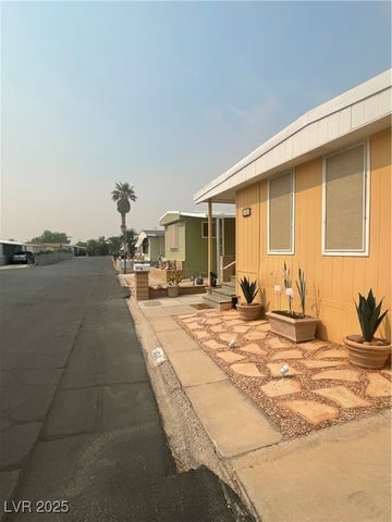 4641 Royal Ridge Boulevard, Las Vegas, NV 89103