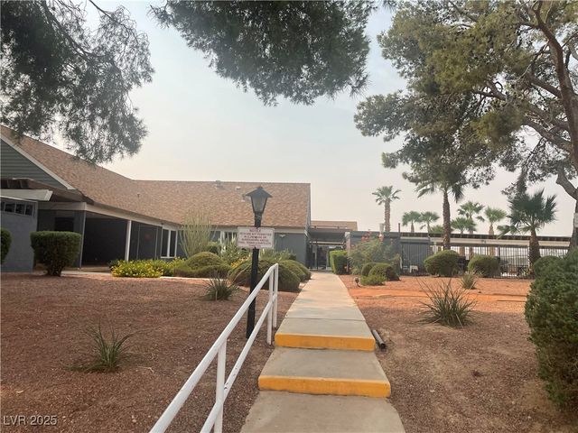 4641 Royal Ridge Boulevard, Las Vegas, NV 89103