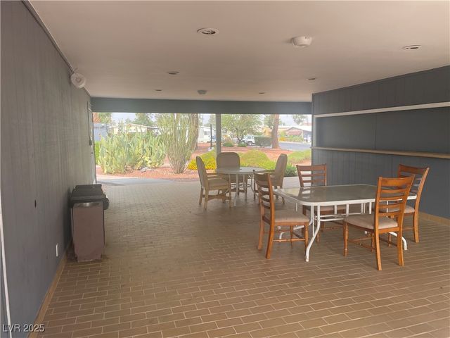 4641 Royal Ridge Boulevard, Las Vegas, NV 89103