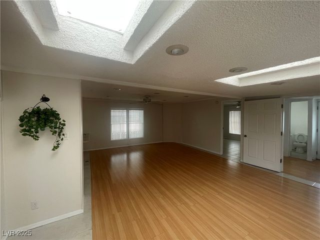 4641 Royal Ridge Boulevard, Las Vegas, NV 89103