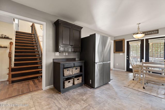 3339 Knob St, Shelbyville, KY 40065