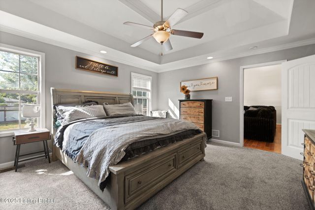 3339 Knob St, Shelbyville, KY 40065