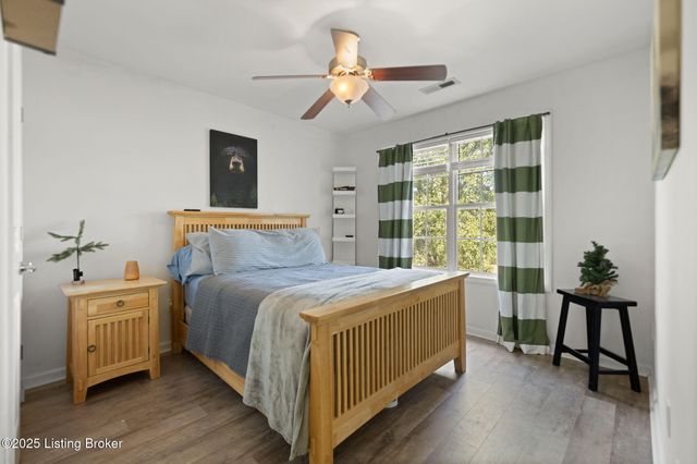 3339 Knob St, Shelbyville, KY 40065