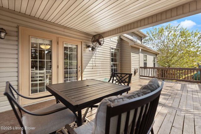 3339 Knob St, Shelbyville, KY 40065