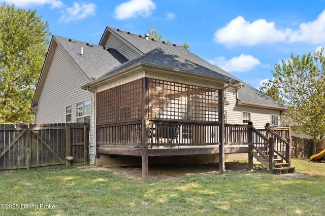 3339 Knob St, Shelbyville, KY 40065