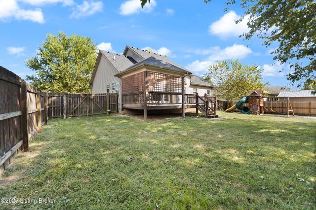 3339 Knob St, Shelbyville, KY 40065