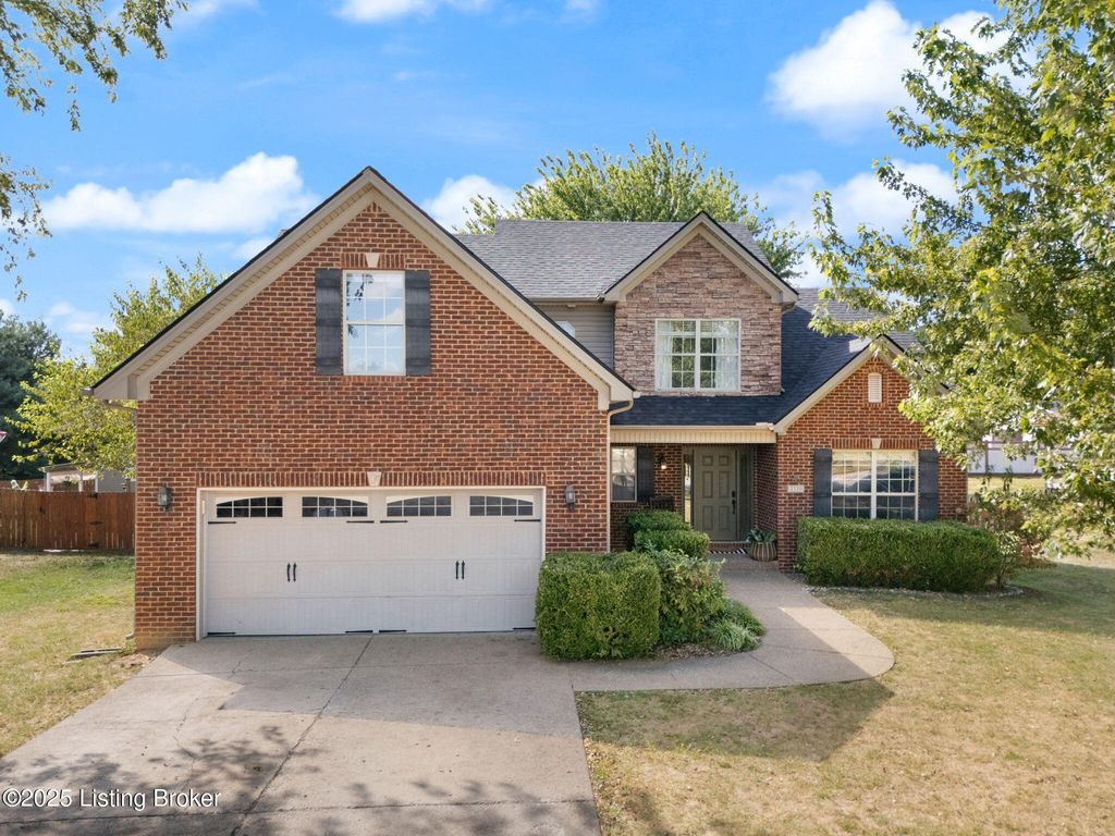 3339 Knob St, Shelbyville, KY 40065