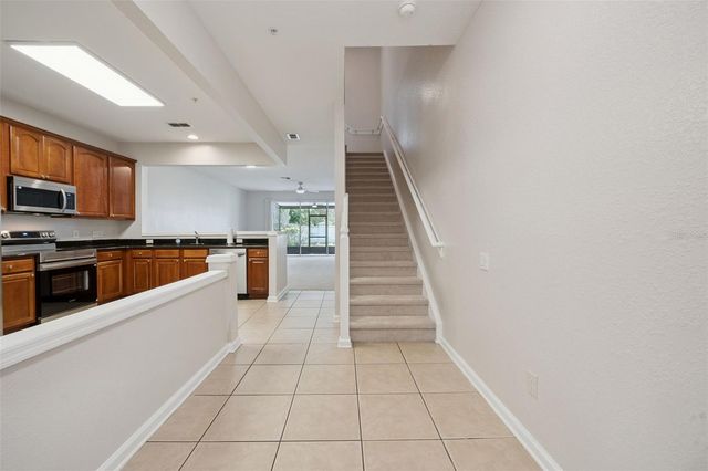 7138 SHOWCASE LN, Orlando, FL 32819
