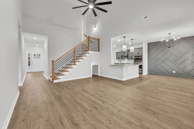 994 Alton Dr, Clarksville, TN 37043