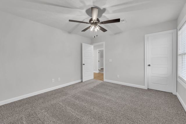 994 Alton Dr, Clarksville, TN 37043