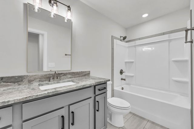 994 Alton Dr, Clarksville, TN 37043