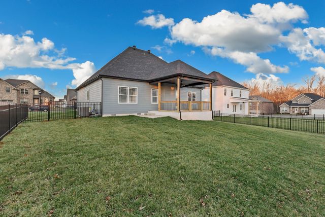 994 Alton Dr, Clarksville, TN 37043