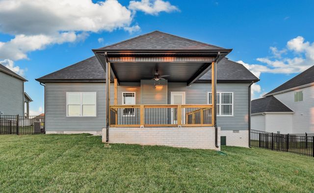 994 Alton Dr, Clarksville, TN 37043