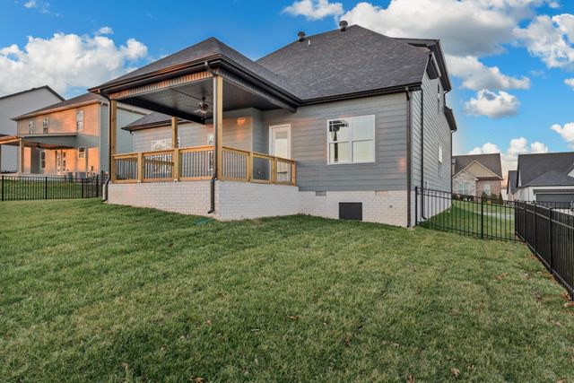 994 Alton Dr, Clarksville, TN 37043