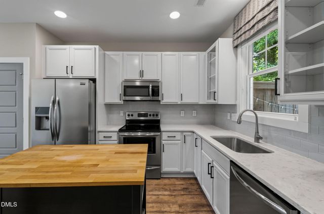 2800 Bedford Green Drive, Raleigh, NC 27604