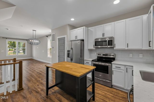 2800 Bedford Green Drive, Raleigh, NC 27604