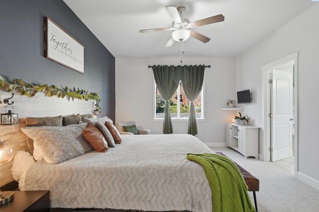 4304 S Dennis Ct, Kennewick, WA 99337