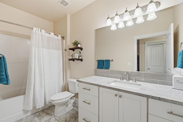 4304 S Dennis Ct, Kennewick, WA 99337