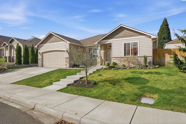 4304 S Dennis Ct, Kennewick, WA 99337